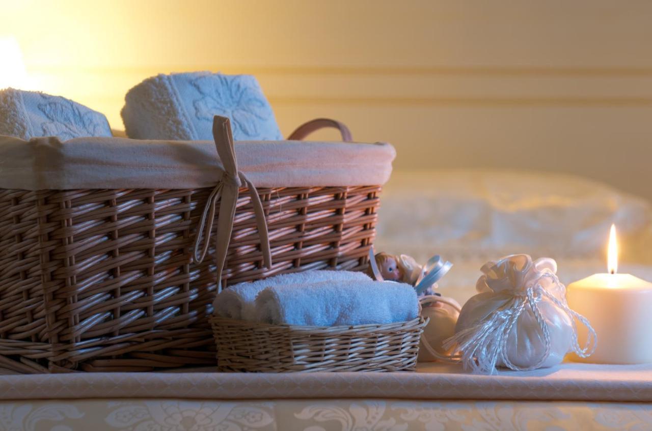 Villa Nicolli Romantic Resort - Adults Only Riva del Garda Esterno foto
