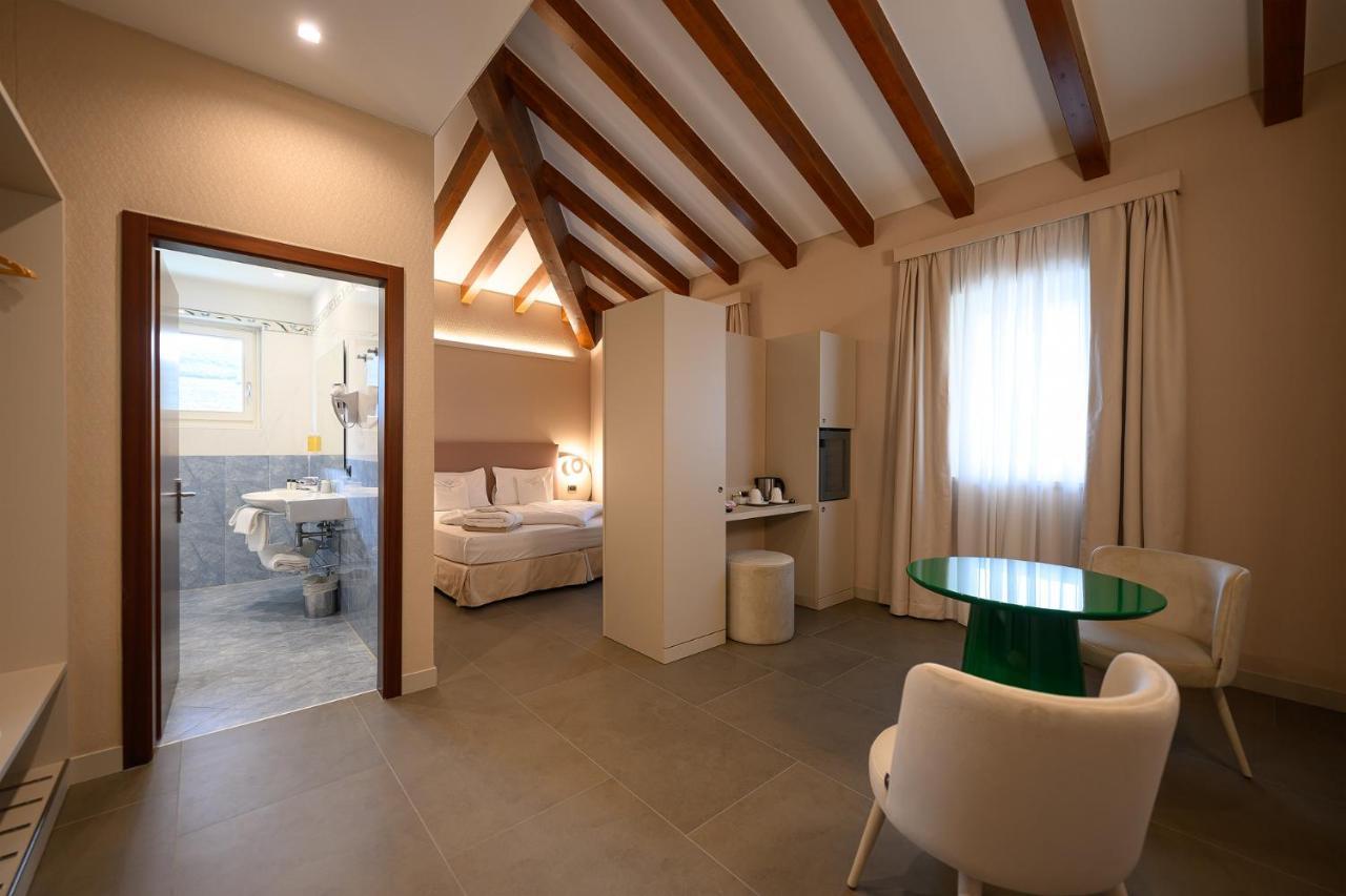 Villa Nicolli Romantic Resort - Adults Only Riva del Garda Esterno foto