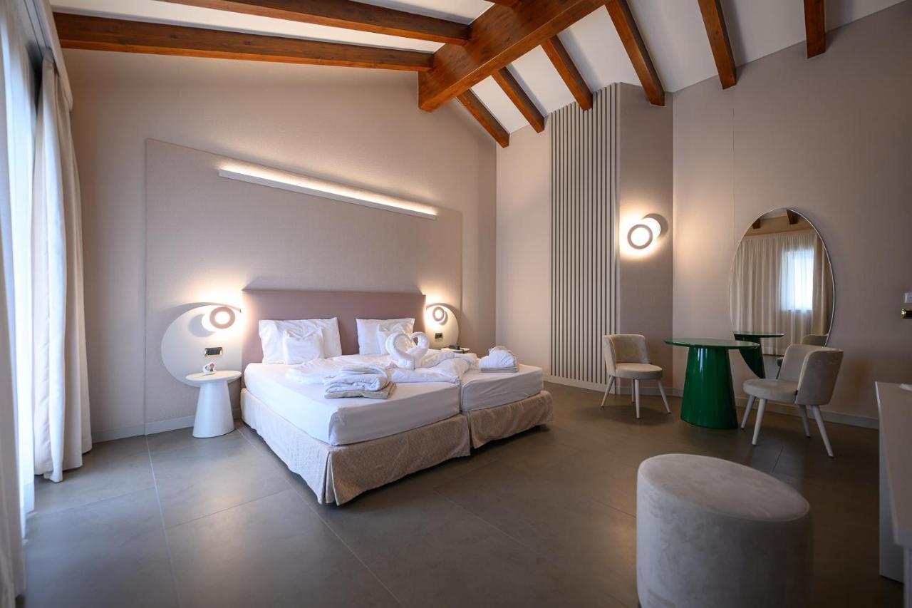 Villa Nicolli Romantic Resort - Adults Only Riva del Garda Esterno foto