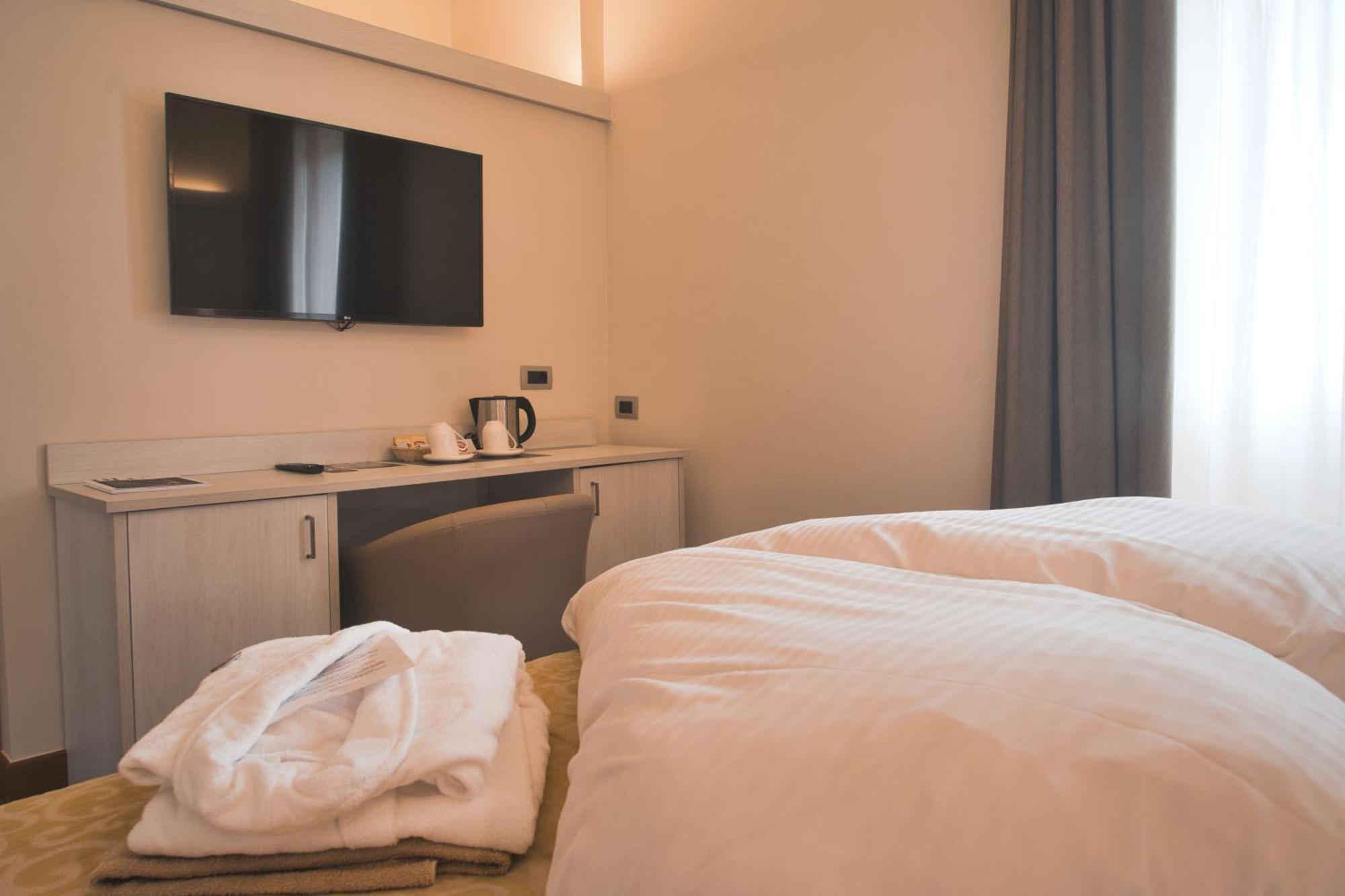 Villa Nicolli Romantic Resort - Adults Only Riva del Garda Esterno foto
