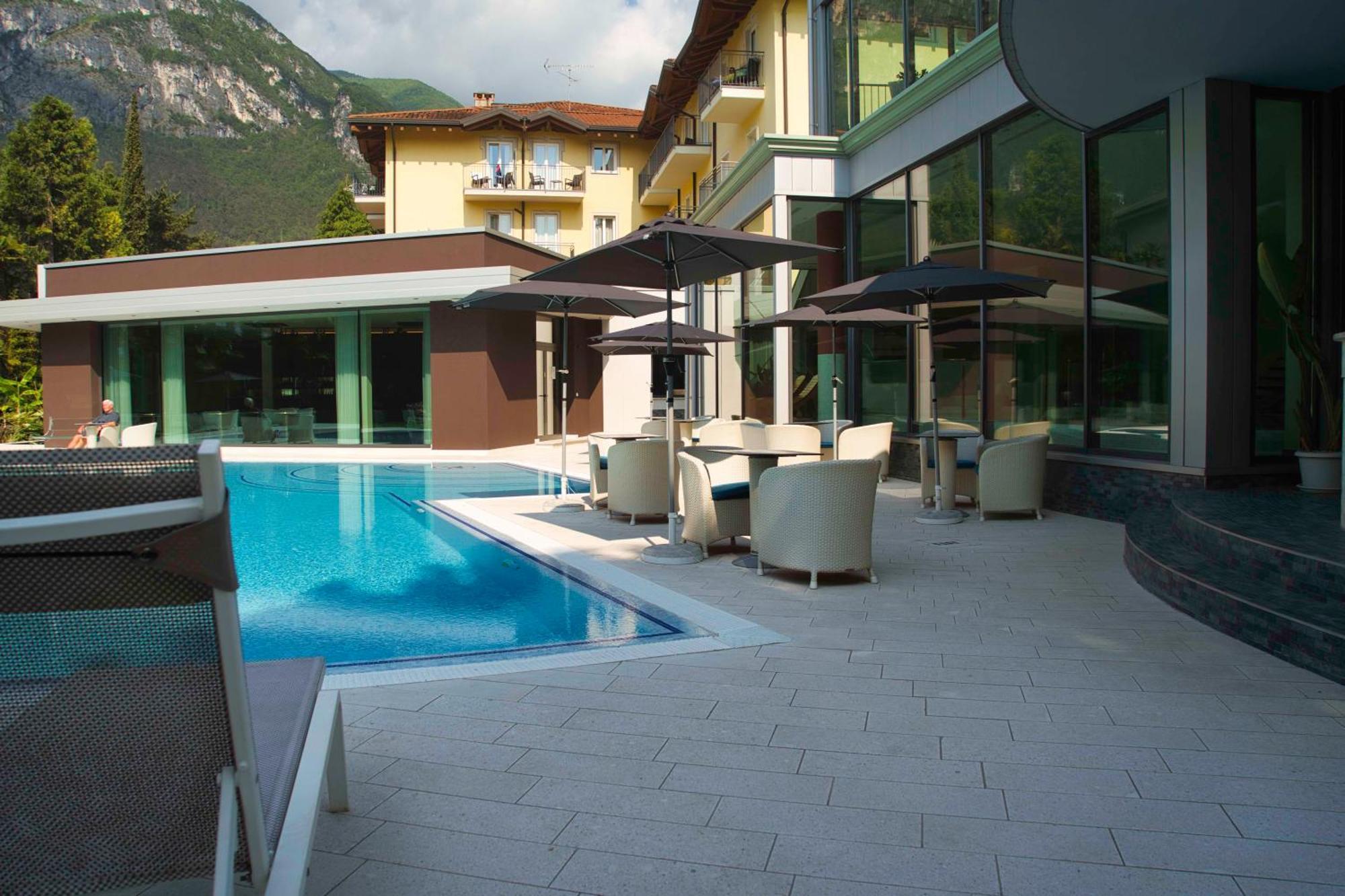 Villa Nicolli Romantic Resort - Adults Only Riva del Garda Esterno foto