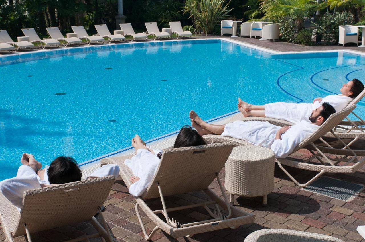 Villa Nicolli Romantic Resort - Adults Only Riva del Garda Esterno foto
